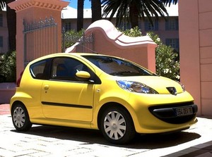 PEUGEOT 107