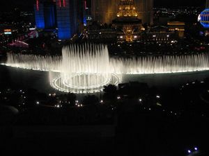 Увидеть фонтан Bellagio