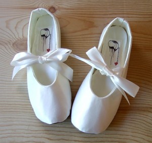 Custom Bridal Flats by HydraHeart on Etsy