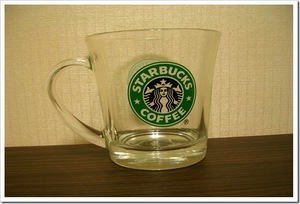 прозрачная чашка Starbucks