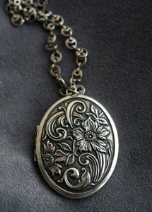 locket