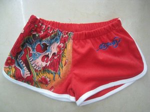 ed Hardy!!!!ED HARDY!!!много хаааааааааааааардиииии!!!!