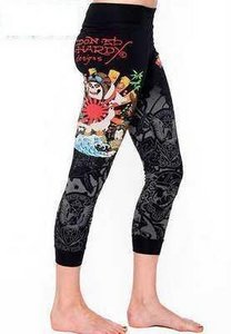 ed Hardy!!!!ED HARDY!!!много хаааааааааааааардиииии!!!!