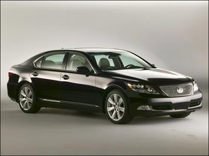 Lexus 600 hl