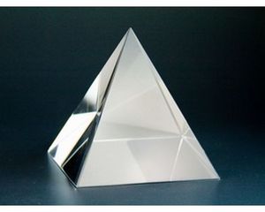гипсовая пирамида