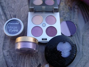 lilac eye shadow