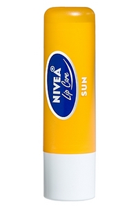 Солнцезащитный бальзам для губ от Nivea