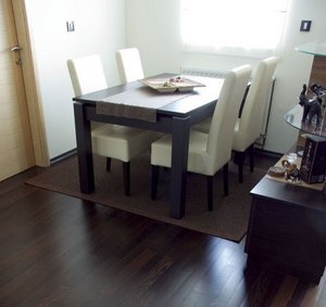 Стол и стулья для кухни