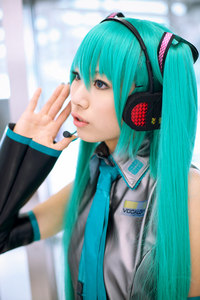 костюм Miku