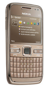 Nokia E72 (белый или шоколадный)