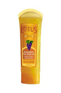Lotus Herbals Sun Screen Face Wash Gel