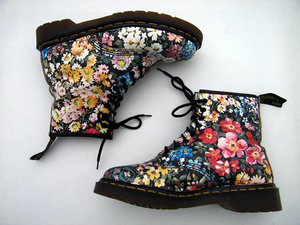 dr. martens floral