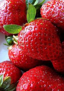 хочу клубники)*