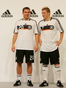 Футбольную форму сборной Германии