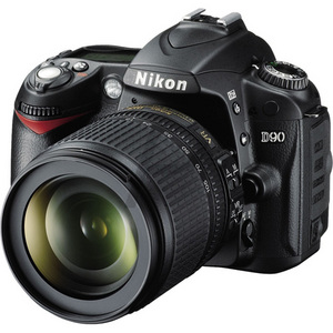 NIKON D90 18-105 VR KIT