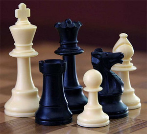 Хорошие настоящие шахматы