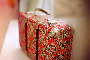 Цветной чемодан
