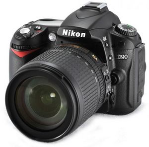 Nikon D90 KIT 18-105 VR