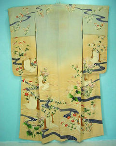 Хикидзури (кимоно для танцев) майко