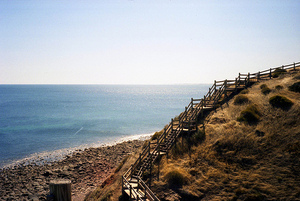 отдохнуть на одиноком морском берегу