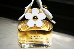 DAISY by Marc Jacobs