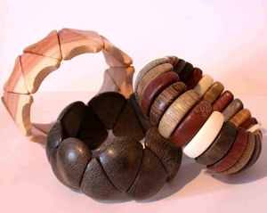 деревянный браслет