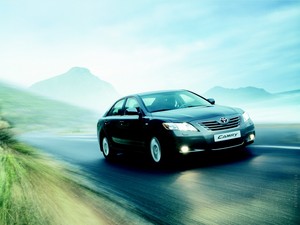 Прибрести в личное пользование Toyota Camry