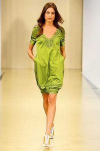 Зеленое  платье от Escada sport