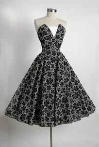 Платье в стиле 50-х