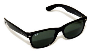 ray-ban wayfarer sunglasses.