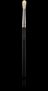 MAC 222 Tapered Blending Brush