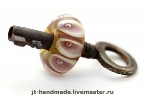 Какой-нибудь оригинальный ключ от JT-handmade