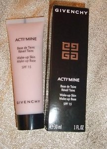 Givenchy, Acti'mine Make-Up Base