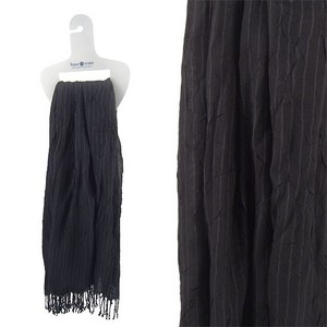 Черный теплый палантин