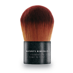 The Body Shop Nature's Minerals™ Blusher Brush