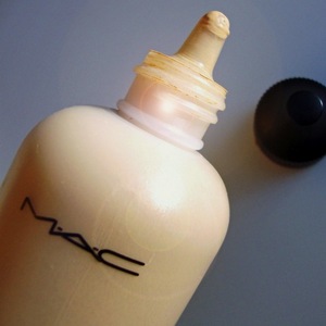 new mac face & body foundation