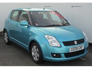 Suzuki Swift цвета туалетного утенка