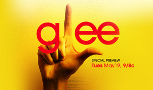 любая Glee-related фанатская мишура