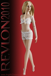 Tonner Fall 2010 13" Revlon Collection REVLON ULTRA BASIC BLONDE Basic Doll