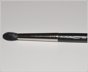 MAC 226 Small Tapered Blending Brush