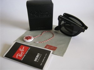 Ray-Ban Folding Wayfarer Sunglasses RB4105