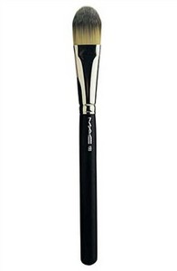 MAC 190 Foundation Brush