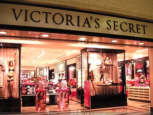 одежду Victoria's secret