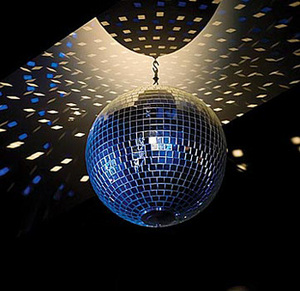 Маленький Discoball в машину