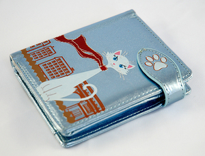 wallet with cat