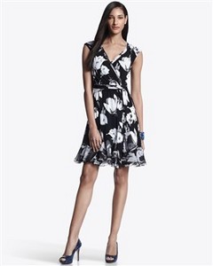 TULIP-PRINT WRAP DRESS