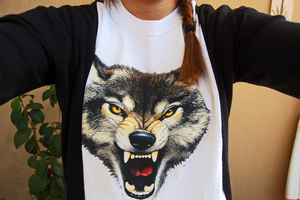 T-shirt wolf