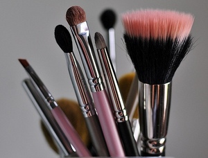 Make-up brushes