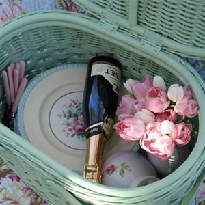 basket for picnics