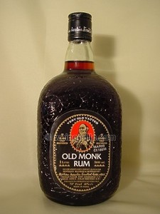 Бутылка рома Old Monk